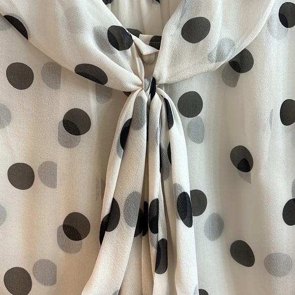 Karen Kane silk blouse - Picture 3 of 7